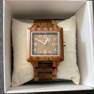 Earth wood watch